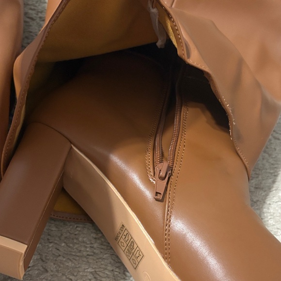 Chic Tan Women's Boots - Picture 4 of 4